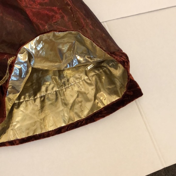 Vintage Christmas Tree Skirt - Picture 3 of 7